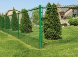 From Schools to Yards: Exploring the Safety Benefits of Chain Link Fences